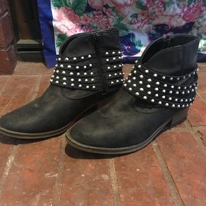 Black ankle booties